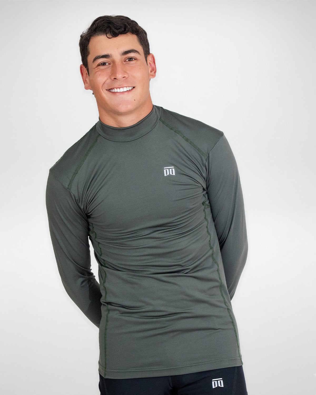 Buzo licrado cuello alto multideportes