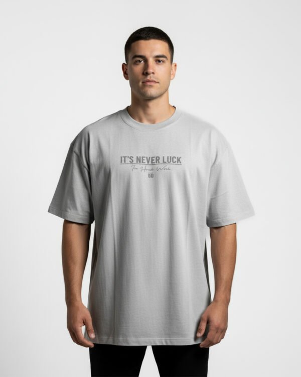 Camiseta oversize It´s never luck