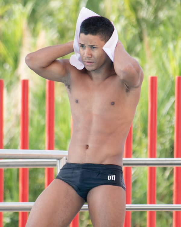 Licra de natación tipo brief