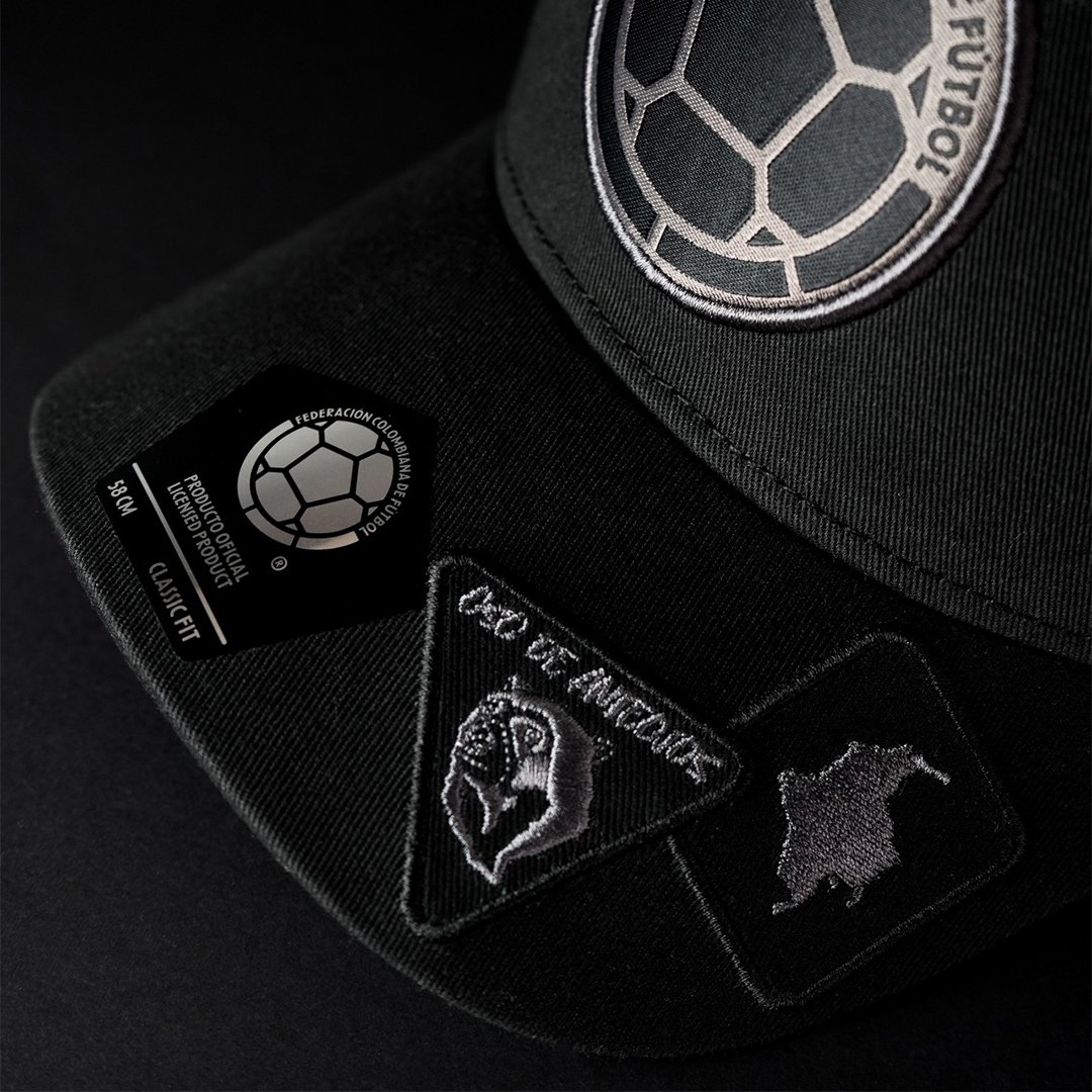 gorra-fcf-parches Gorra licenciada Federación Colombiana de Fútbol - Parches - Imagen 1