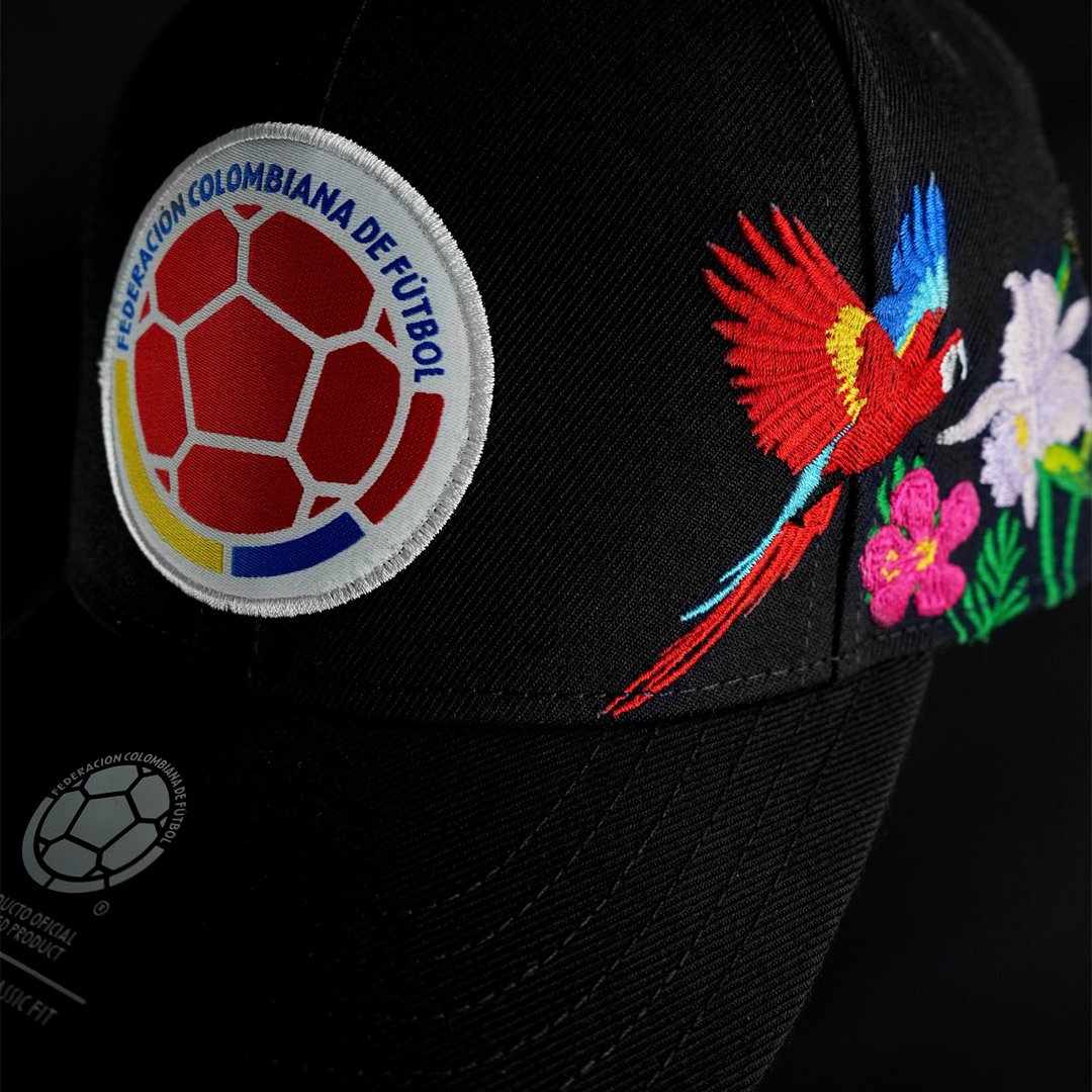 gorra-guacamaya-FCF Gorra oficial Federación Colombiana de Fútbol - Guacamaya - Imagen 1