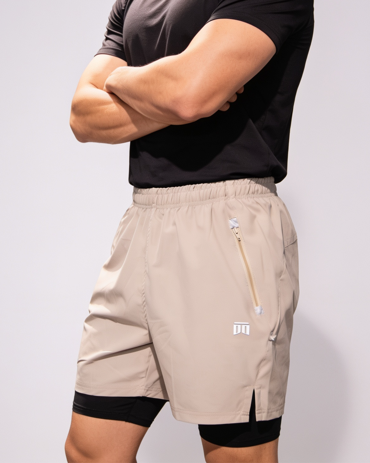 Pantaloneta-con-licra-PO1307-Beige Pantaloneta mediana con licra - Imagen 1