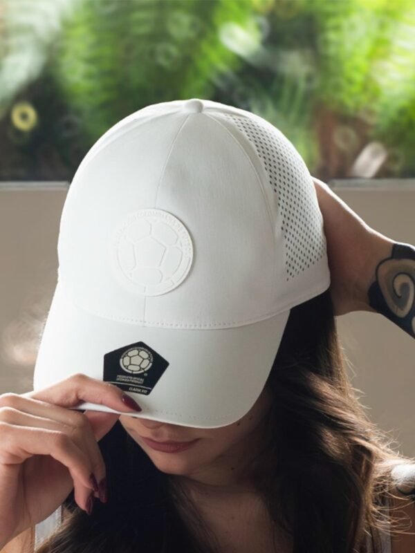 Gorra premium licenciada Federación Colombiana de Fútbol - Solo tono