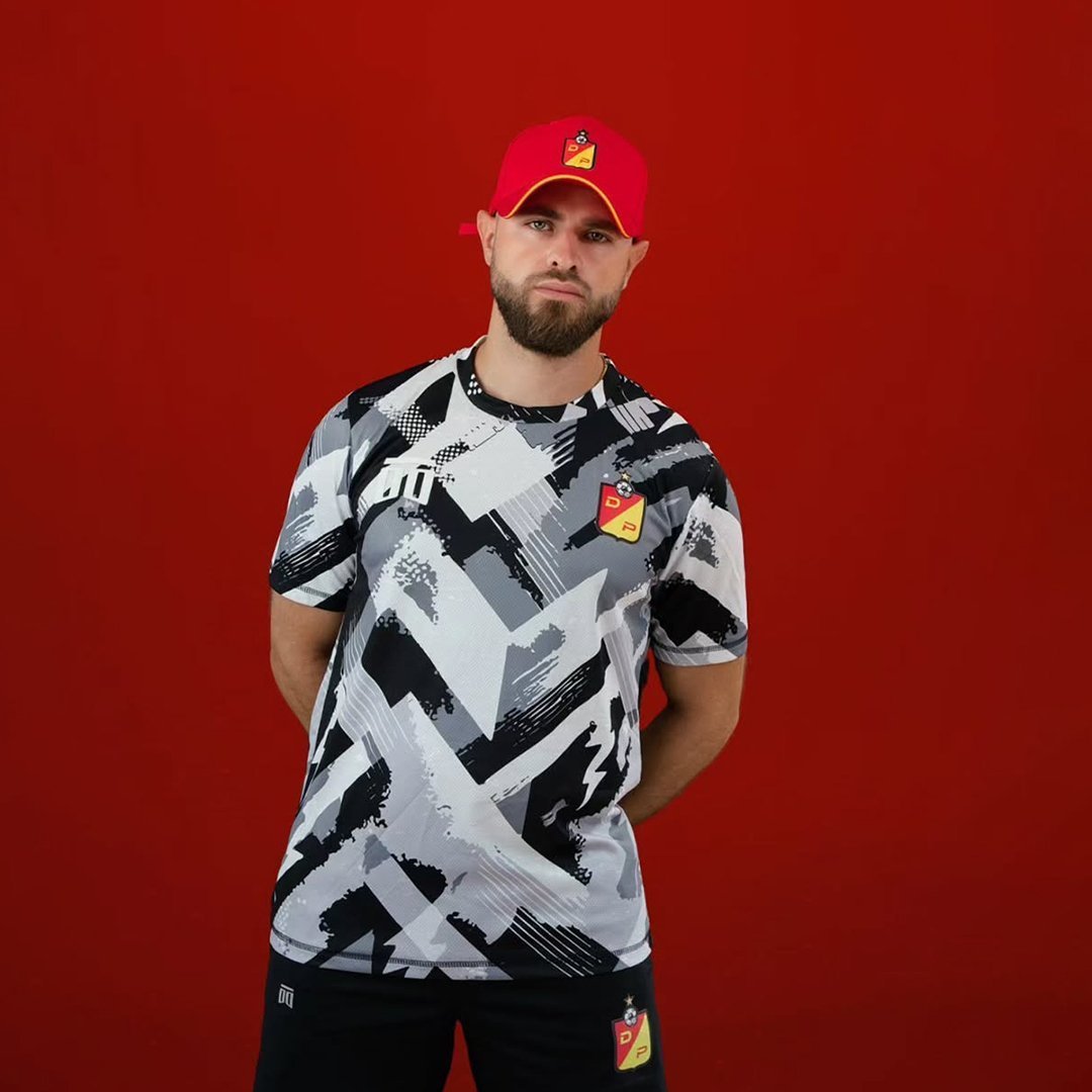 camiseta-calentamiento-deportivo-pereira-hombre-2026.jpg Camiseta Deportivo Pereira 2026 – Calentamiento - Imagen 1