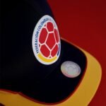 Gorra premium licenciada Federación Colombiana de Fútbol - Retro - Imagen 3