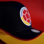 Gorra premium licenciada Federación Colombiana de Fútbol - Retro - Imagen 2