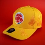 Gorra premium licenciada Federación Colombiana de Fútbol - Mariposas